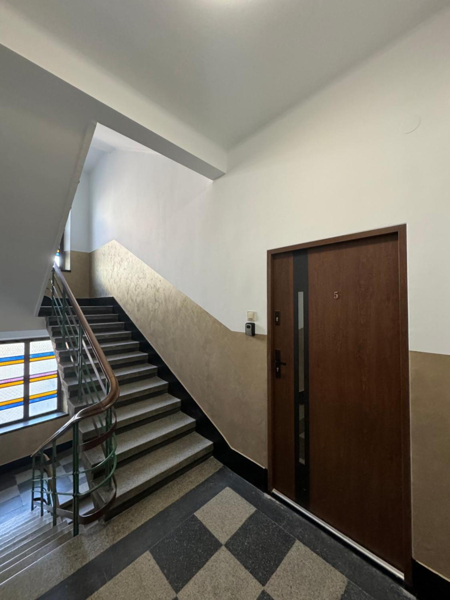 Revesen Premium Apartments クラクフ エクステリア 写真